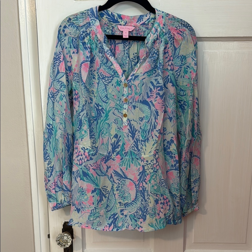 Lilly Pulitzer 100% Silk Elsa 3 Button V Neck Long Sleeve Blouse Size XS